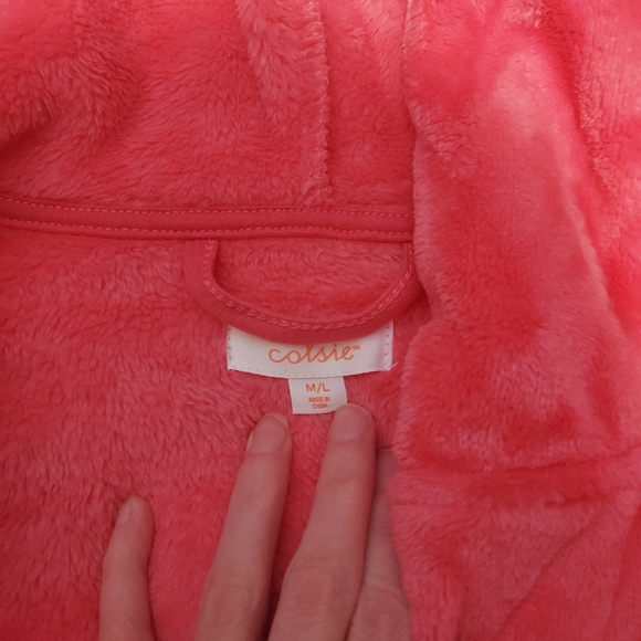Pink Robe - Picture 4 of 4